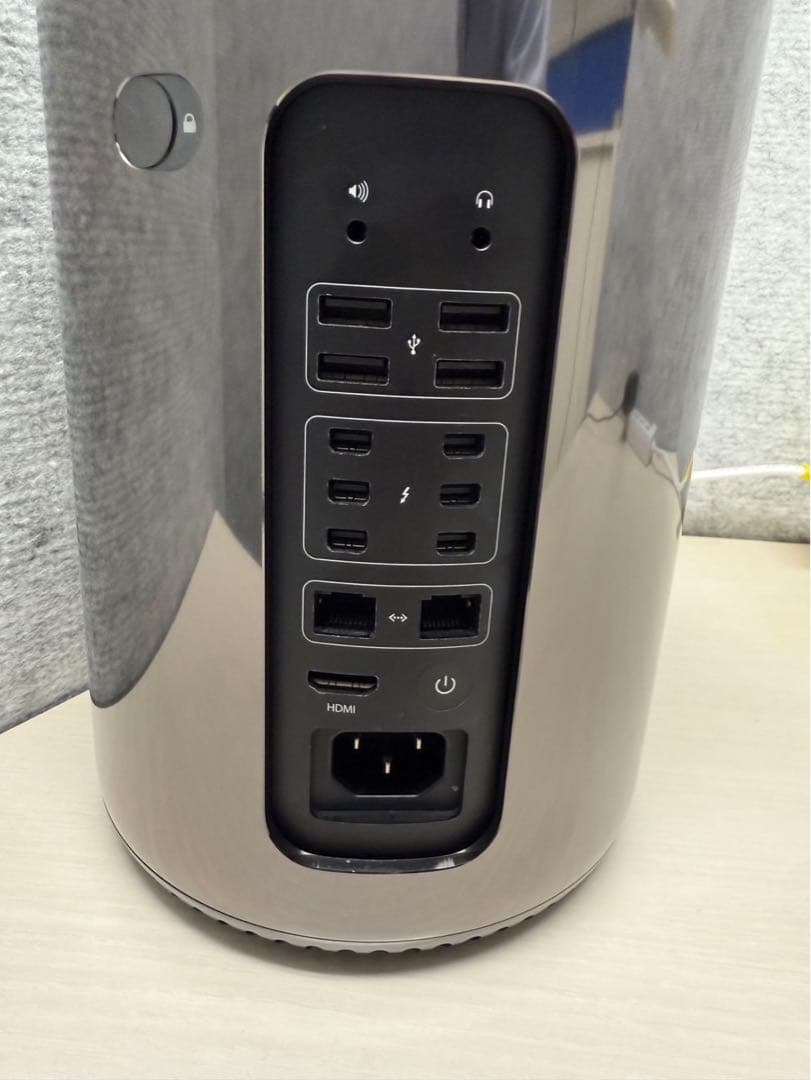 Mac Pro/Monterey/D500×2/6コア/32GB/SSD 1TB