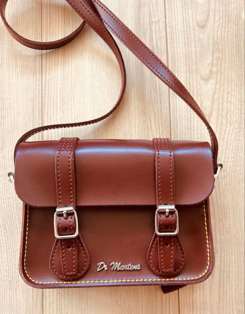 【ほぼ新品】Dr. Martens バーガンディ サッチェルバッグ 7インチ