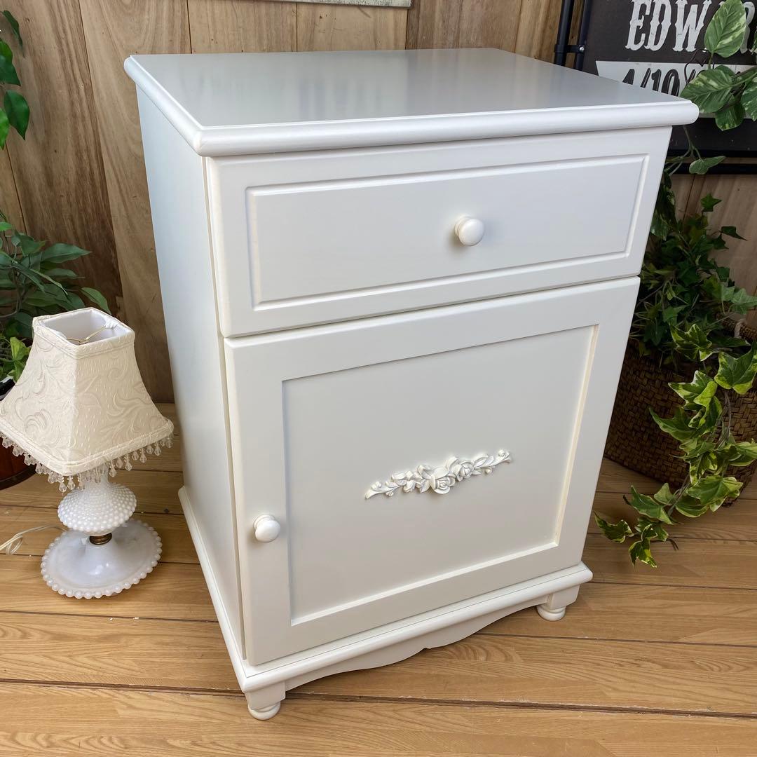 フレンチカントリー北欧調ホワイトサイドキャビネット飾り棚収納家具姫系インテリア