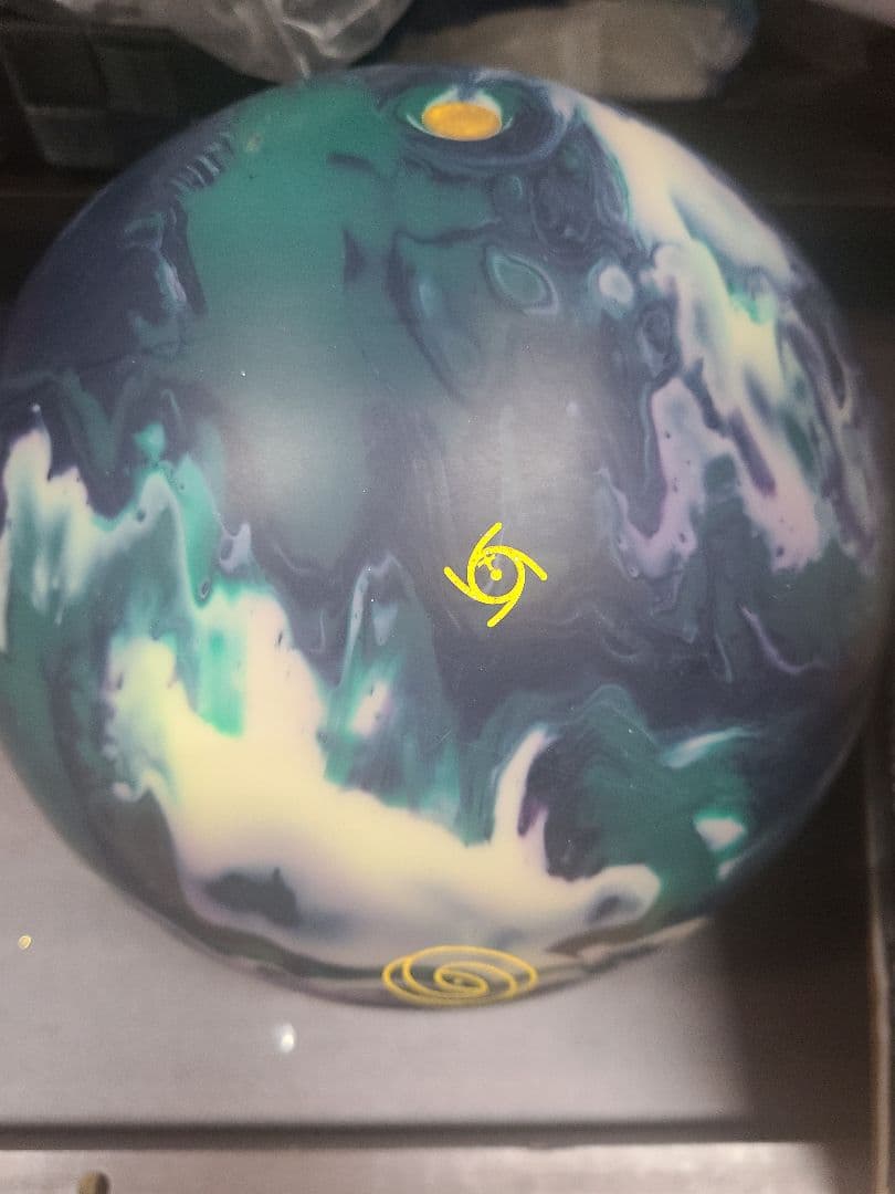 新品　未使用　ストーム　イクイノックスソリッド　１５ポンド