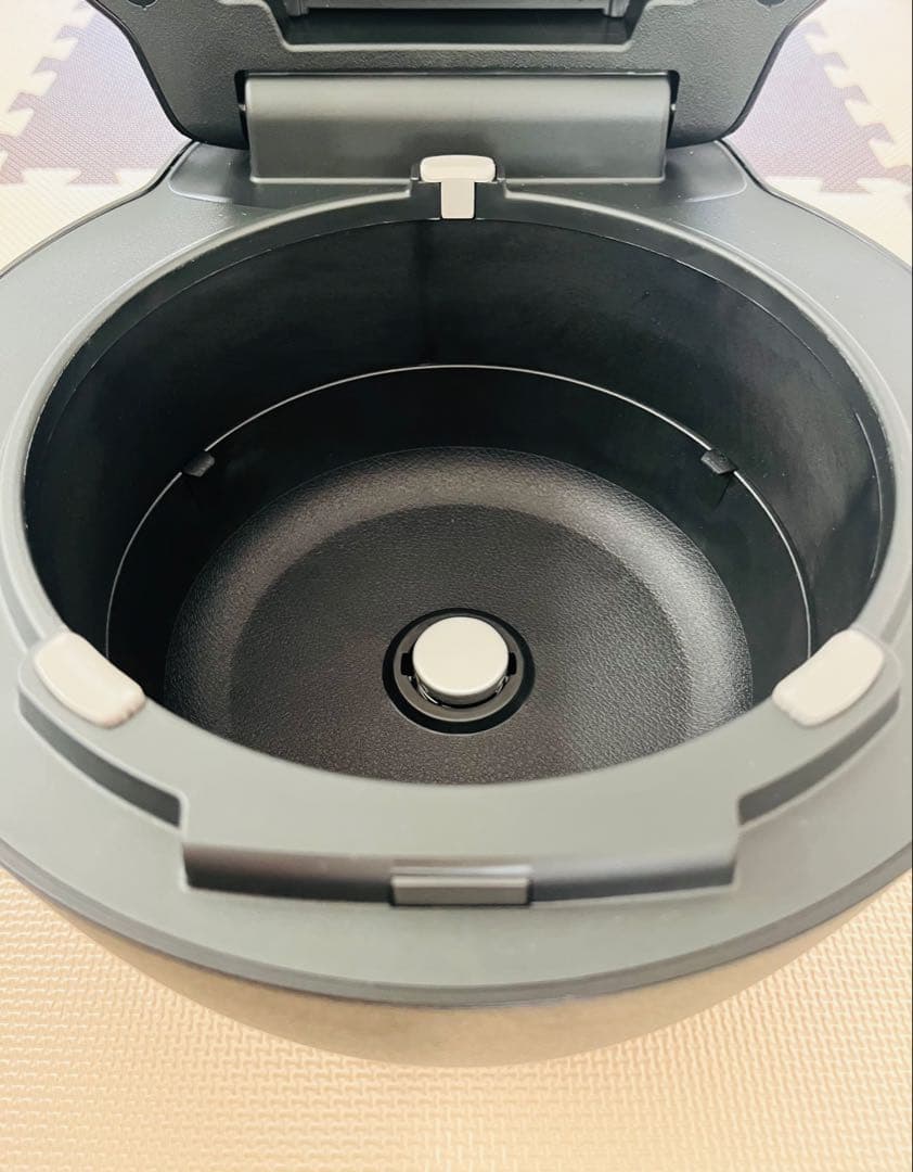 24年製Panasonic 可変圧力IHジャー炊飯器 SR-V10BB-k