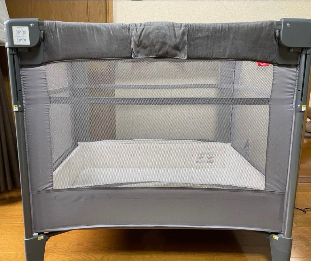 アップリカ　ココネルエアープラス　AB ベビーベッド　グレー