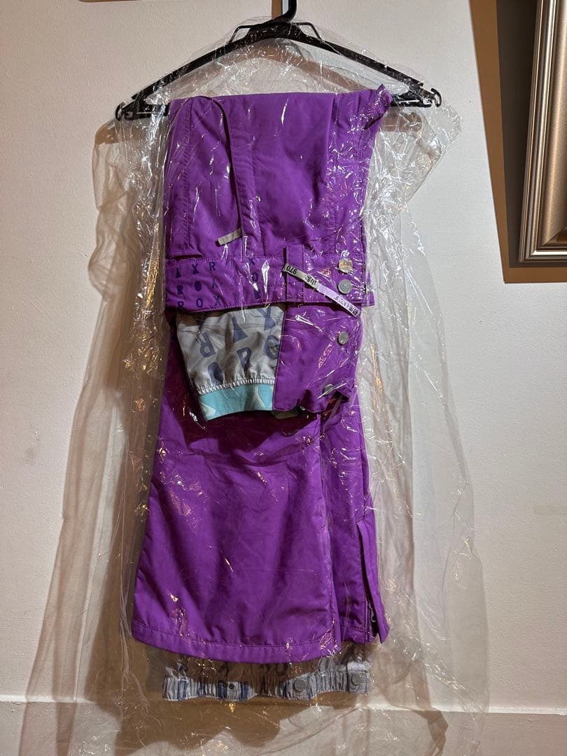 スノーボードウェア 上下セット 試着のみ美品 ROXYとX-niX