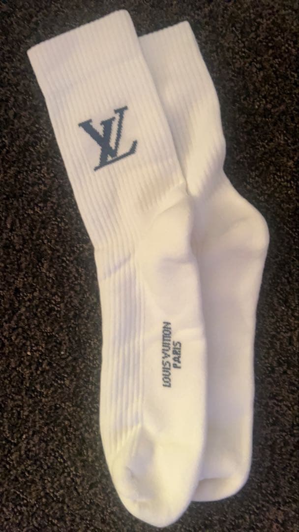 ルイ・ヴィトン ロゴ入りソックス ホワイト 新品未使用　定価38500円