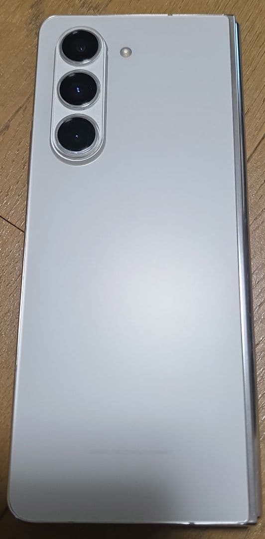 中古 韓国製 Samsung Galaxy Z Fold5 クリーム