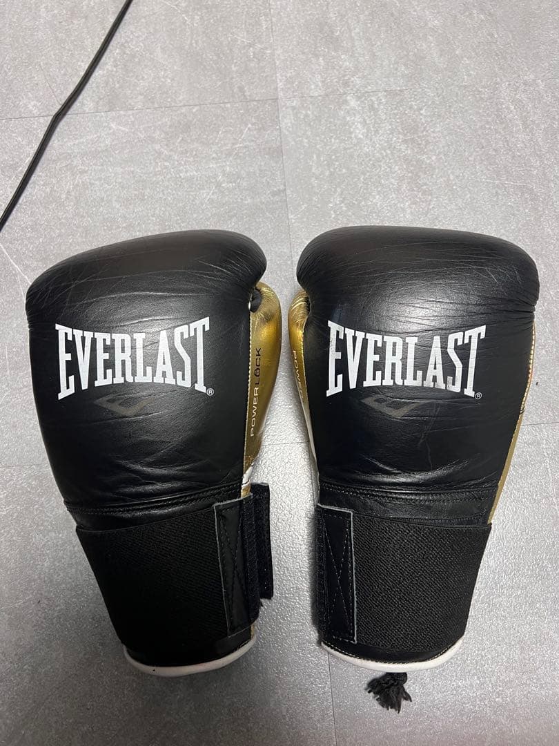 E*T様 Everlast パワーロックプロファイトグローブ ブラック/ゴールド