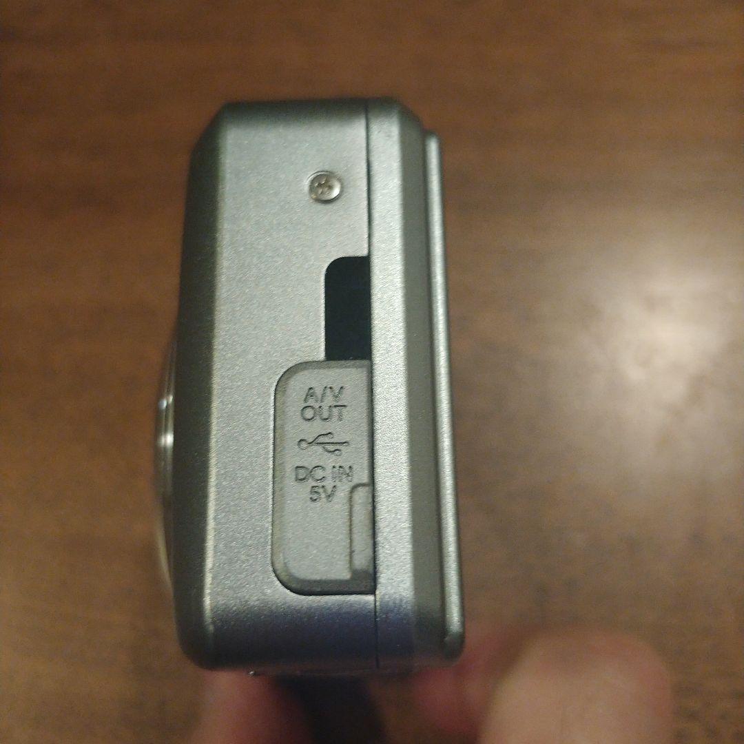 富士フィルム　Fujifilm FinePix F31fd　デジカメ