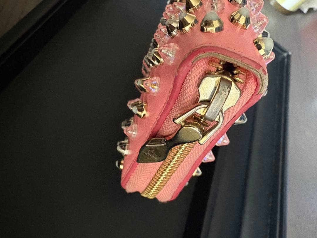 クリスチャンルブタン長財布