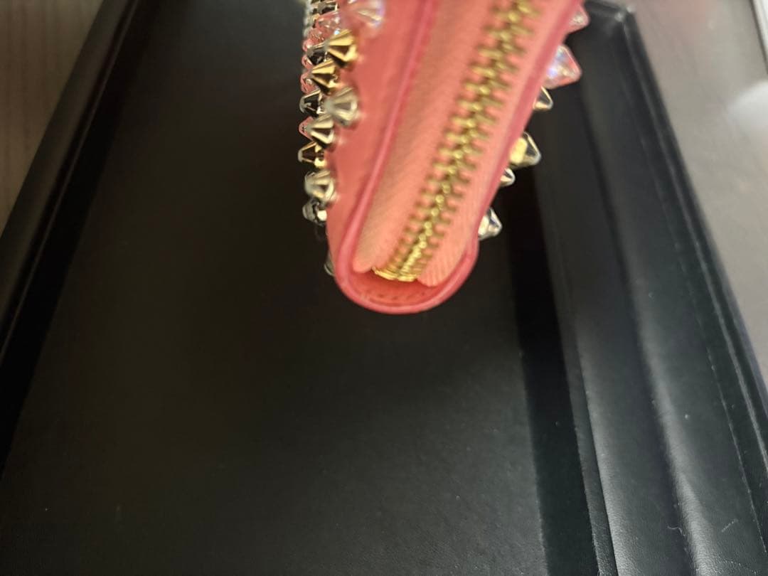 クリスチャンルブタン長財布