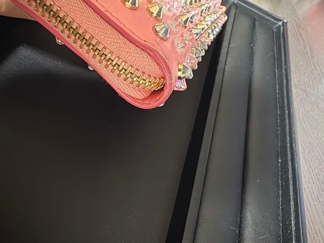 クリスチャンルブタン長財布