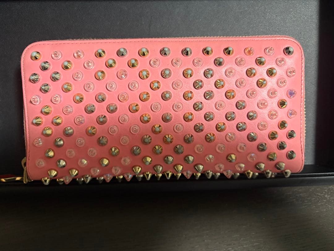 クリスチャンルブタン長財布