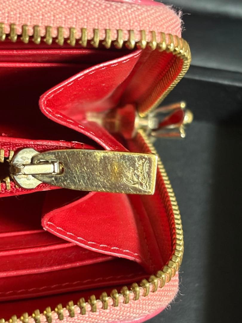 クリスチャンルブタン長財布