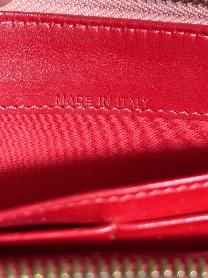 クリスチャンルブタン長財布