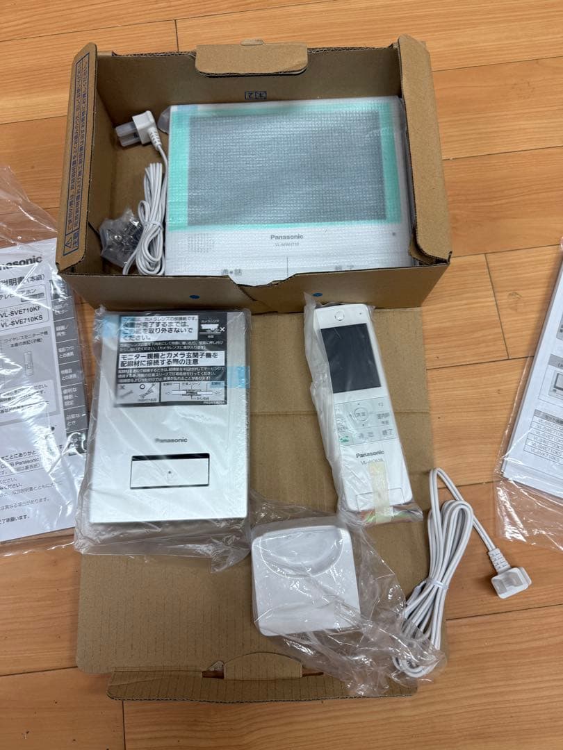 Panasonic　テレビドアホン　VL-SWE710KS 箱に記載あり