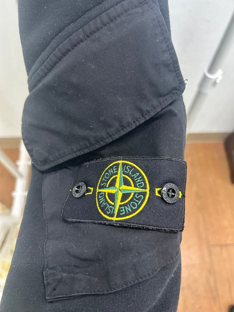 STONE  ブラック スウェットシャツ