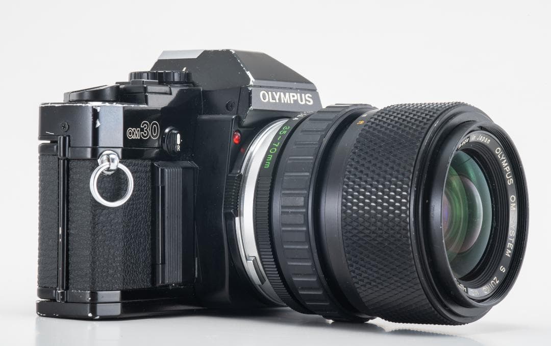 フィルムカメラ OLYMPUS OM30 /MC AUTO ZOOM f4 35-70 #32