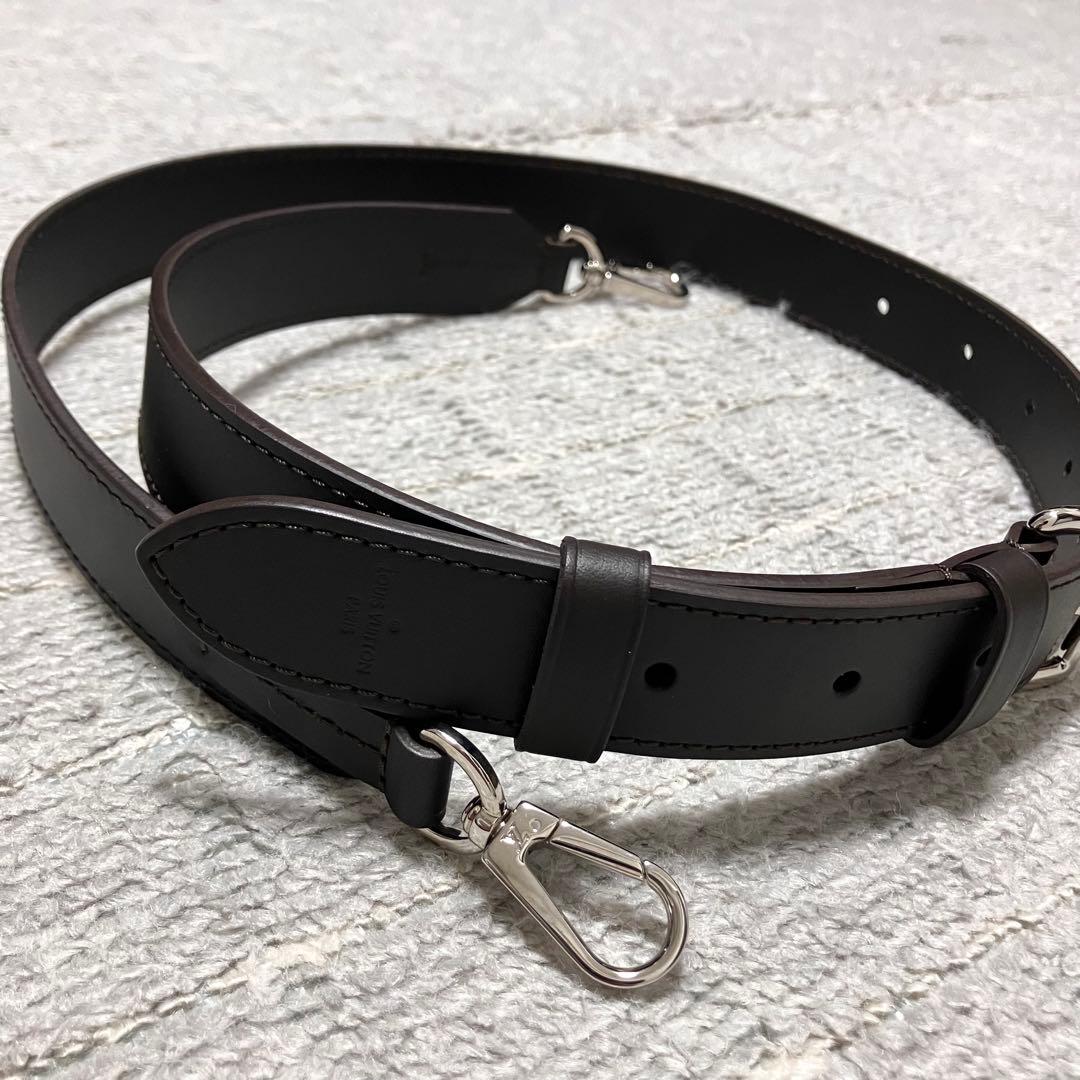 美品！ルイヴィトン［ショルダーストラップ］レザー　肩掛け　ロゴ型押し