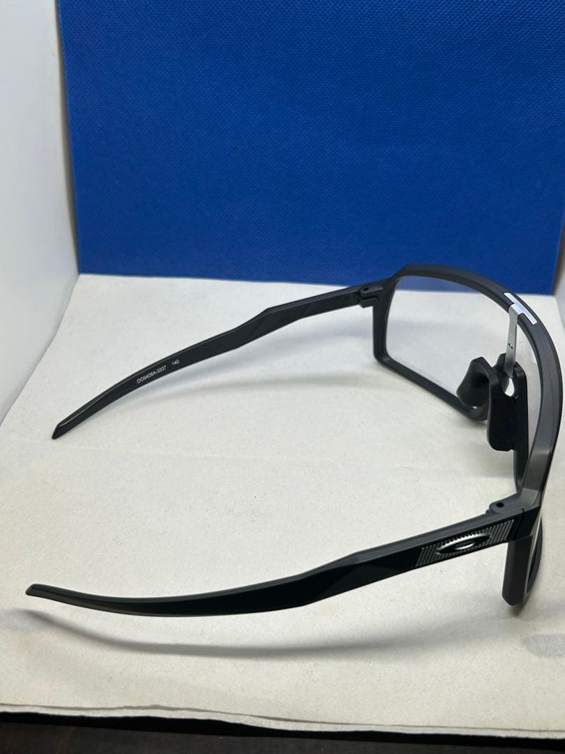 オークリー（Oakley）Sutroスートロ サングラス