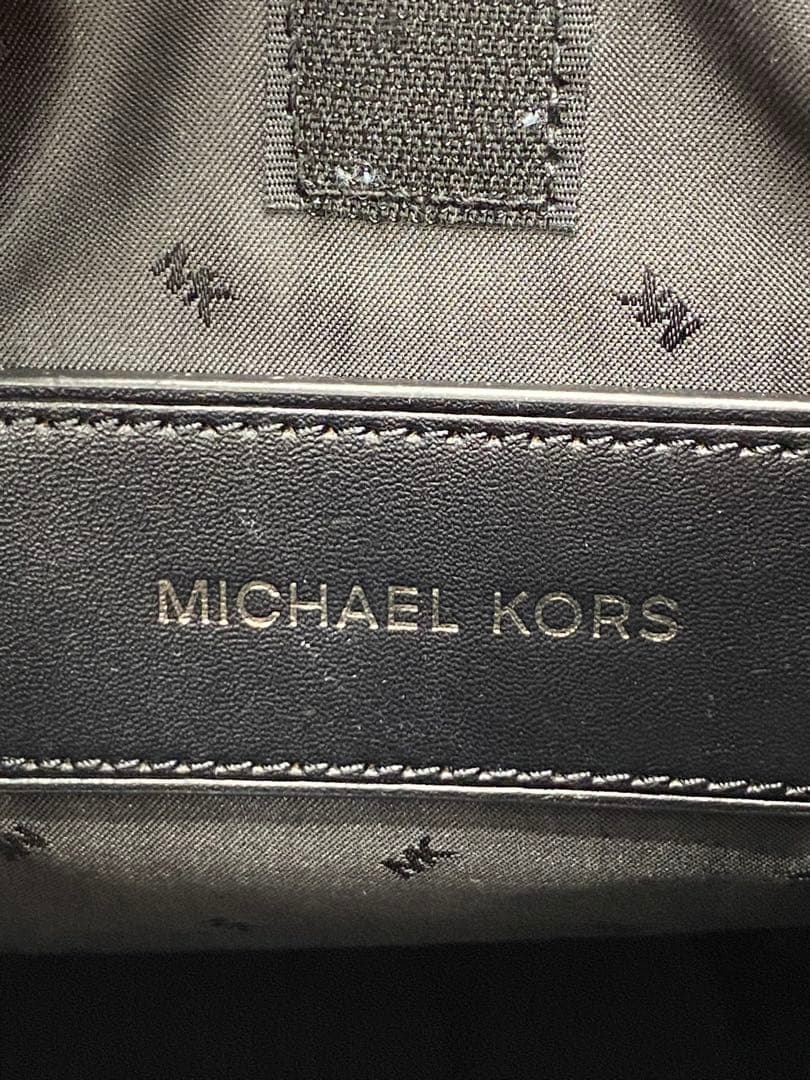 【タケシ】MICHAEL KORS　バックパック　ネイビー