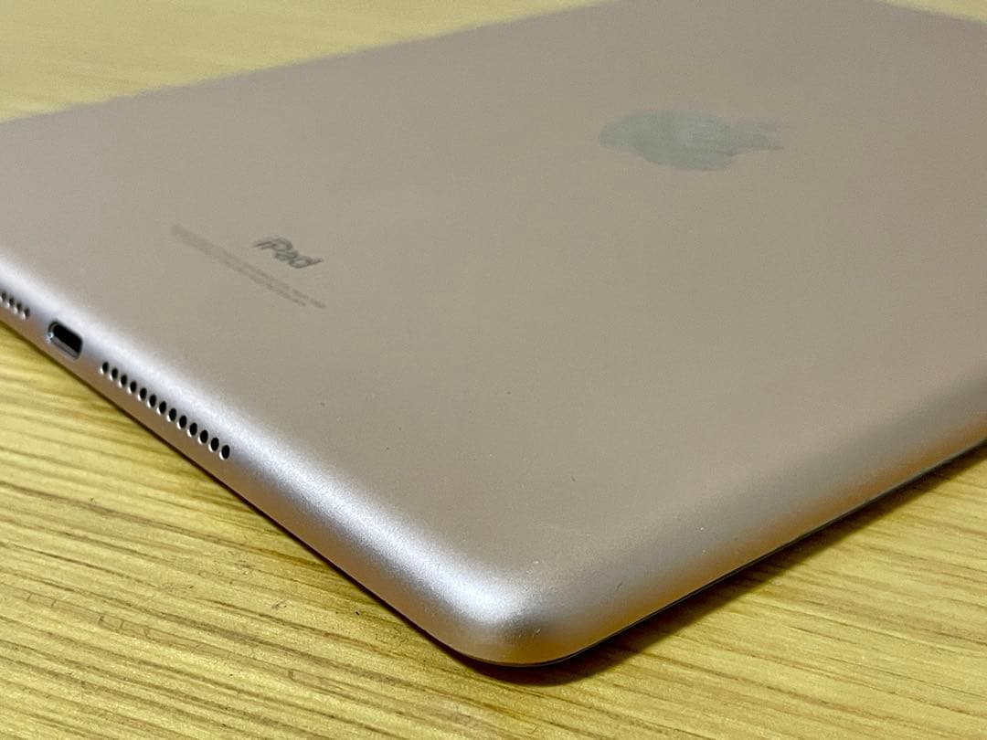 iPad 第6世代 32GB ＋ Apple Pencil（箱付き）＋オマケ