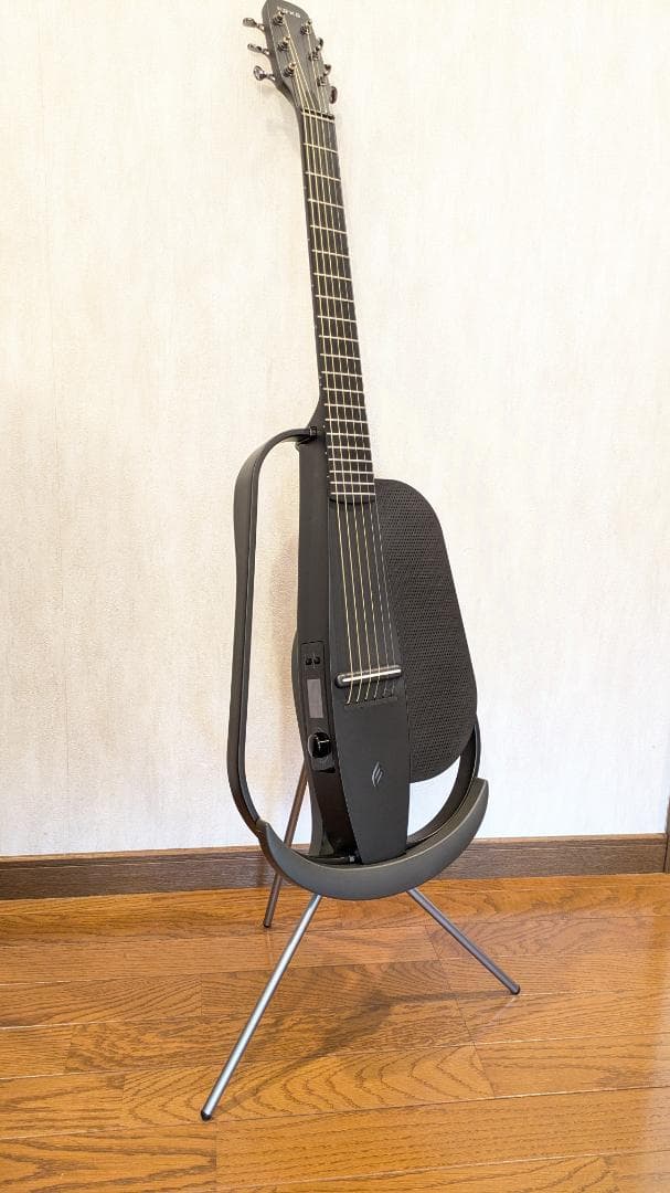 か*ぬ様 ENYA NEXG2 ギター本体　充電スタンド　マイク　フットスイッチ