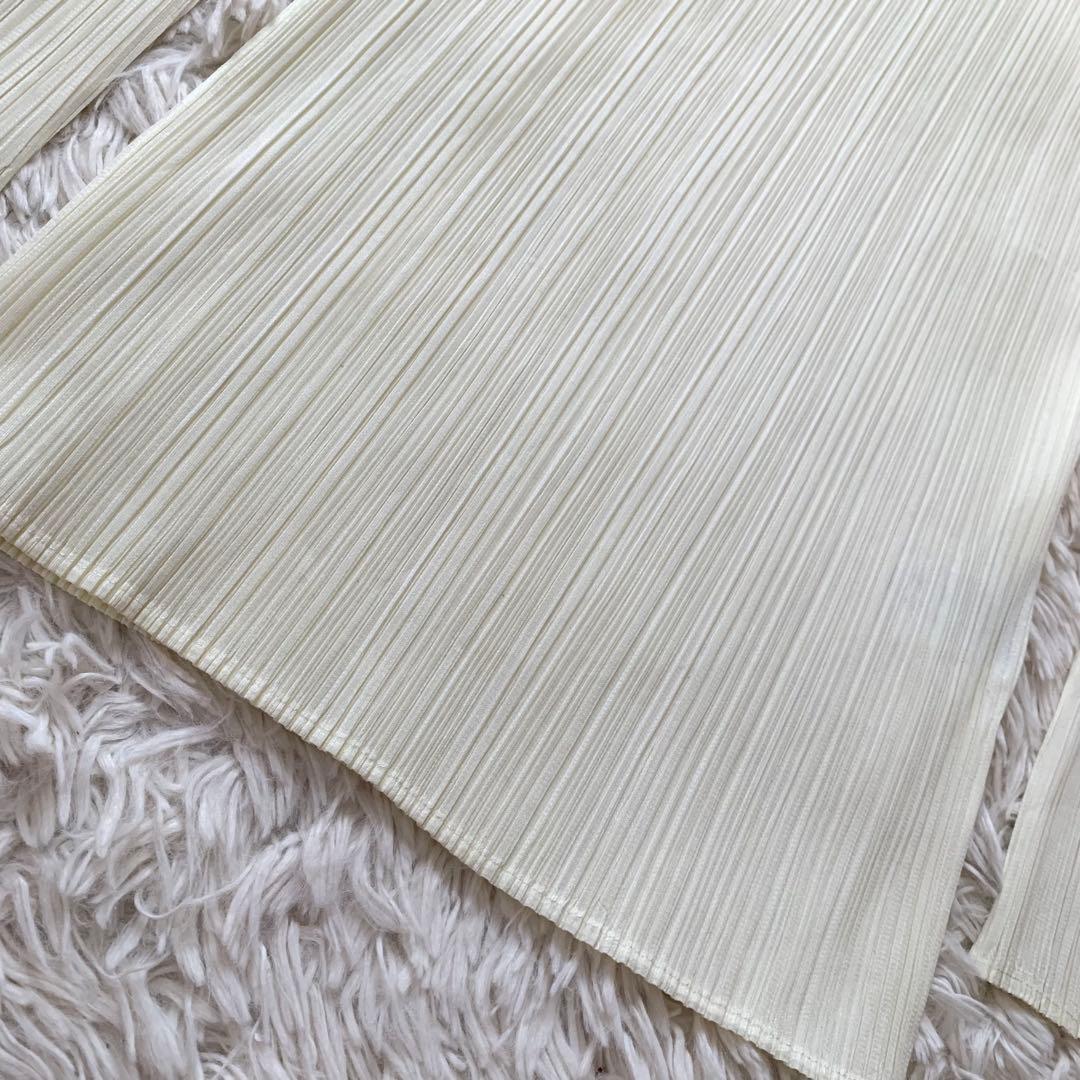 未使用級 希少サイズ✨プリーツプリーズ トップス カットソー 長袖 無地 白