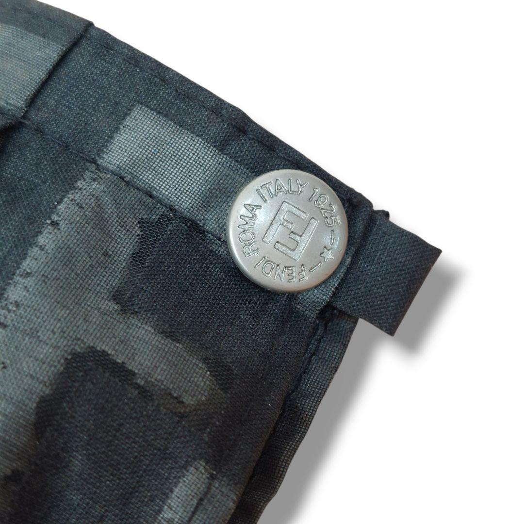 【大人気】フェンディ　FENDI　折り畳み傘　ブラック　良品　袋付き　FFロゴ