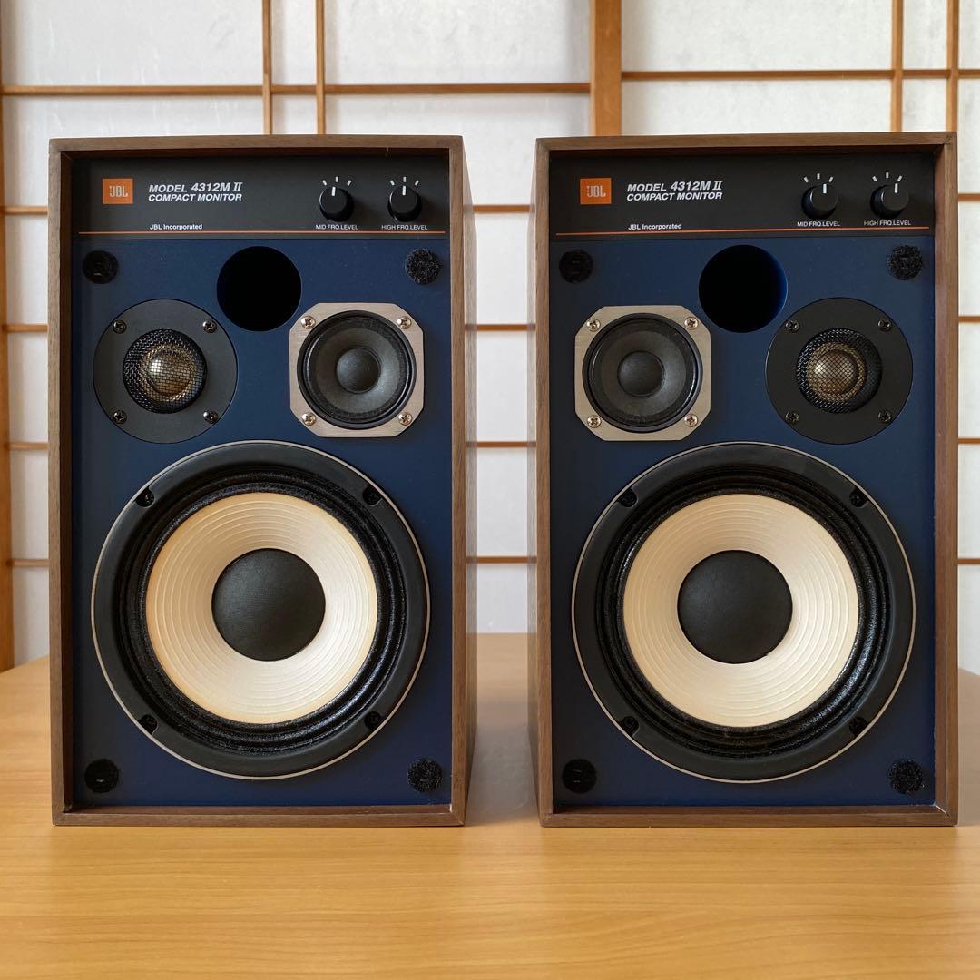 美品　JBL4312M2（ウォールナット仕様）