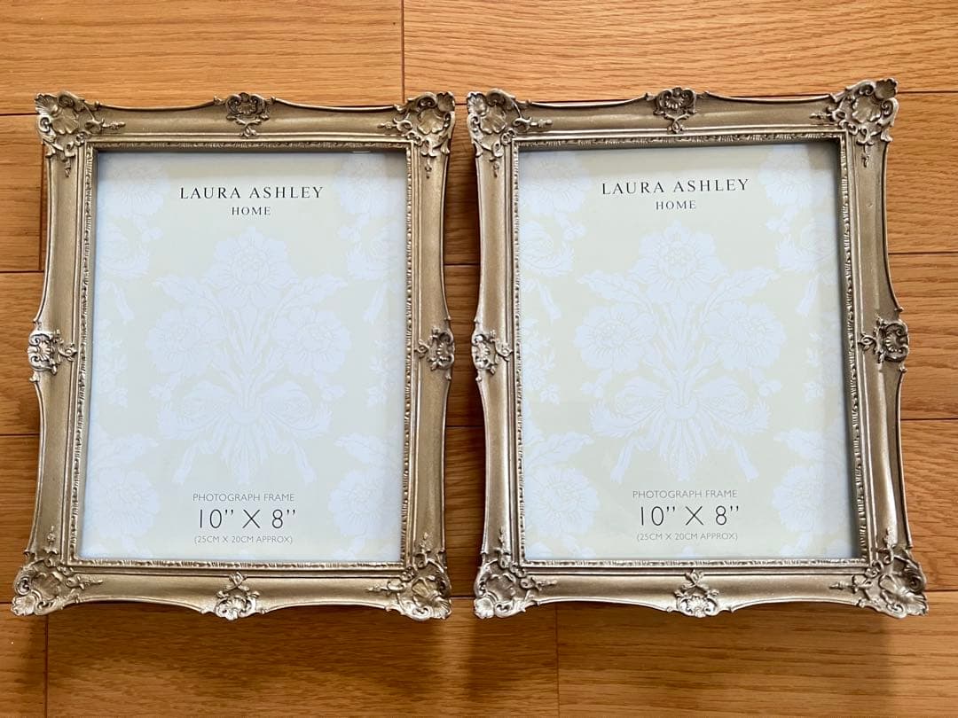 LAURA ASHLEY 大きめゴールドフォトフレーム 写真たて2個セット