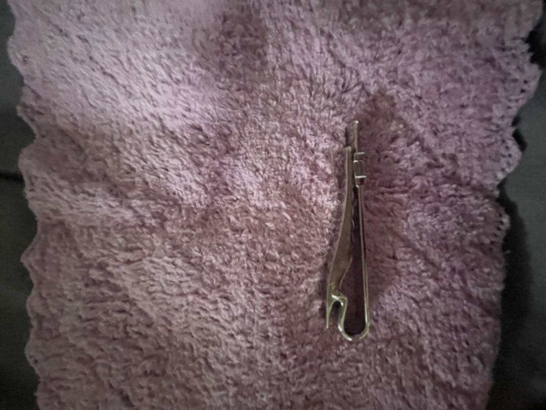 LOUISVUITTONシルバー ネクタイピン シンプルデザイン