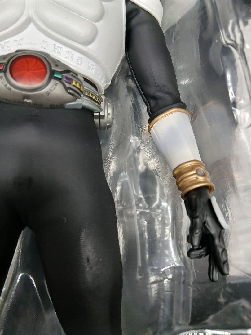 RAH 仮面ライダークウガ グローイングフォーム　 フィギュア