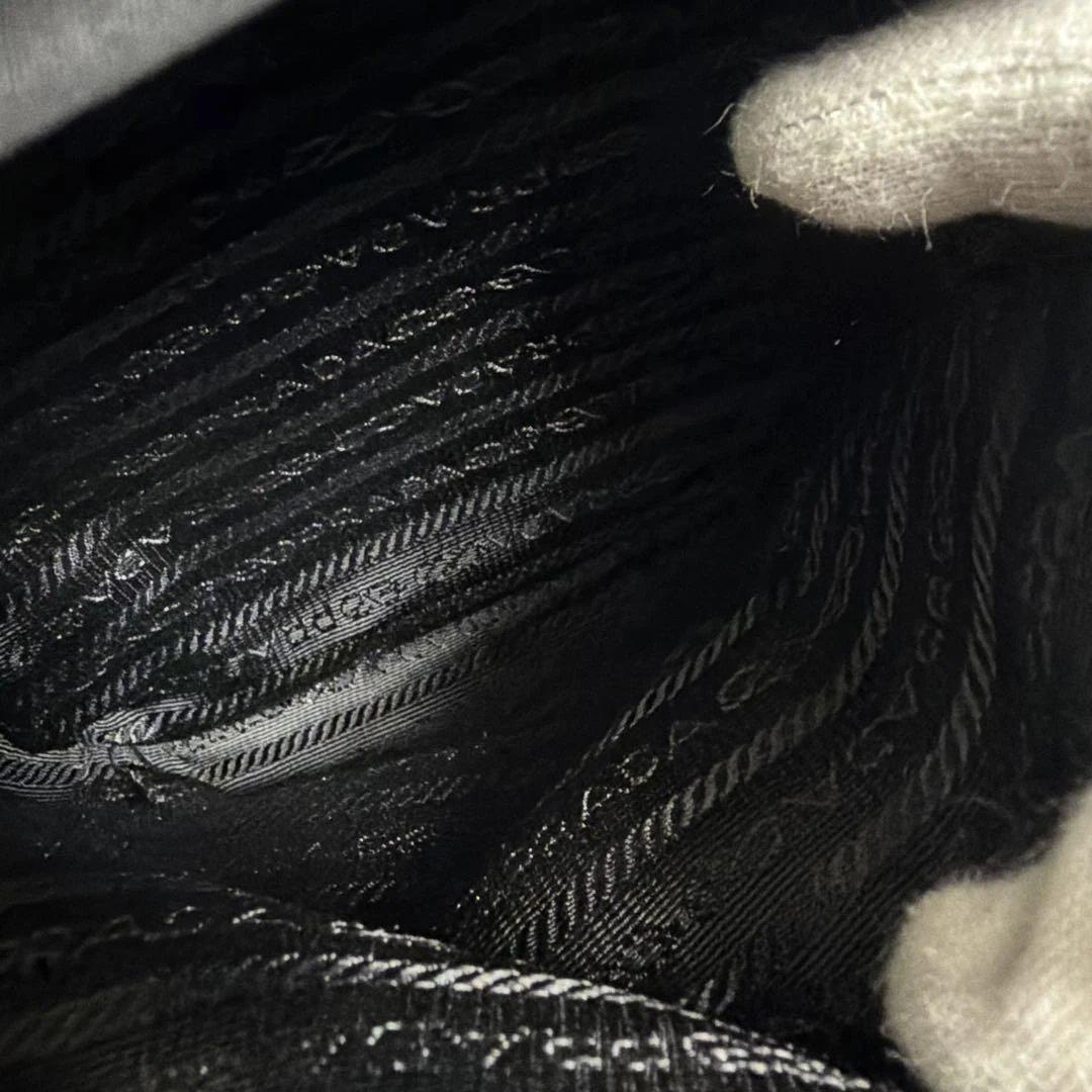 PRADA プラダ トライアングルロゴボデ イバッグショルダーバッグ