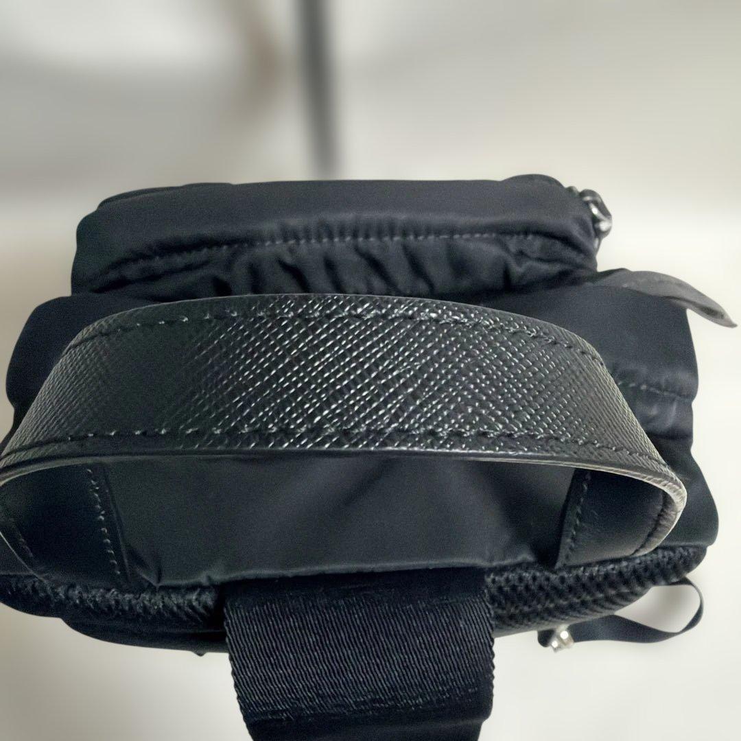 PRADA プラダ トライアングルロゴボデ イバッグショルダーバッグ