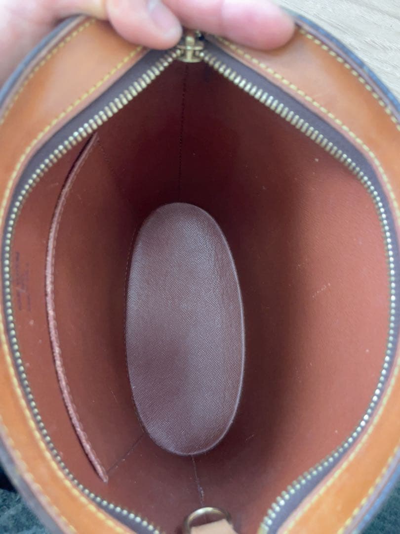 パンダ ページ Louis Vuitton モノグラム ショルダーバッグ