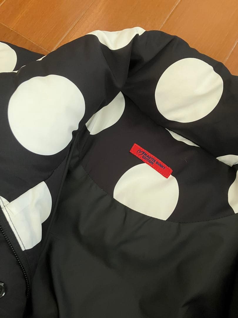 く*ま様 ⭐️美品⭐️マスターバニー ダウンジャケット ドット柄 水玉 モノトー