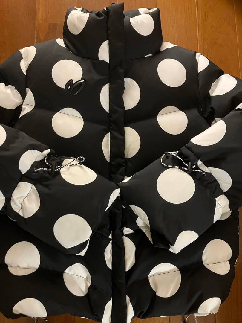 く*ま様 ⭐️美品⭐️マスターバニー ダウンジャケット ドット柄 水玉 モノトー