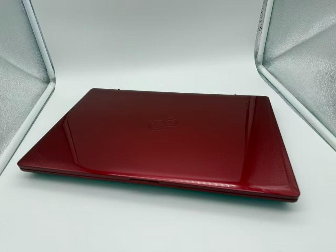 未使用品近い 富士通 第8世代i7 16GB SSD+HDD Office付き