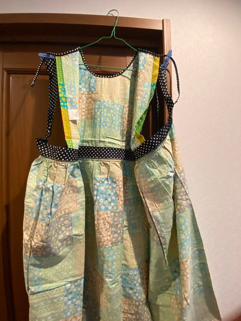 70's vintageパッチワーク柄エプロンドレス　新品未使用