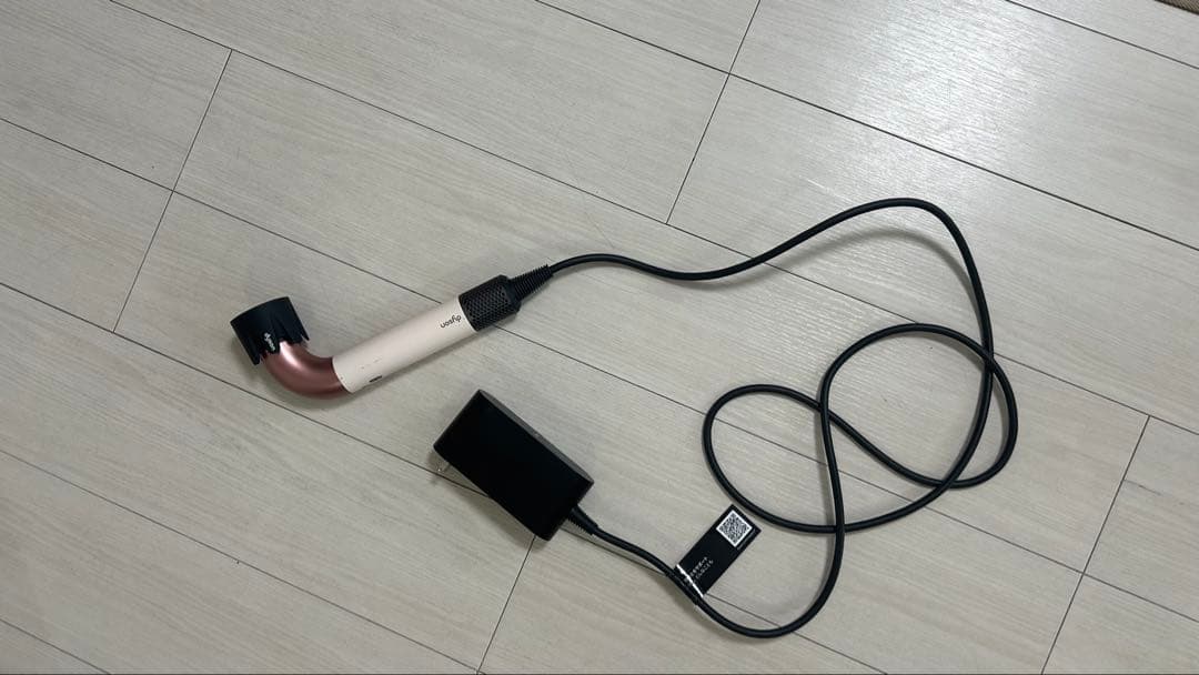 ダイソン　ヘアドライヤー　HD17