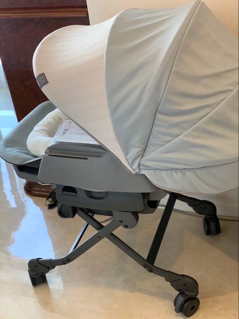 コンビ　電動　ハイローチェア