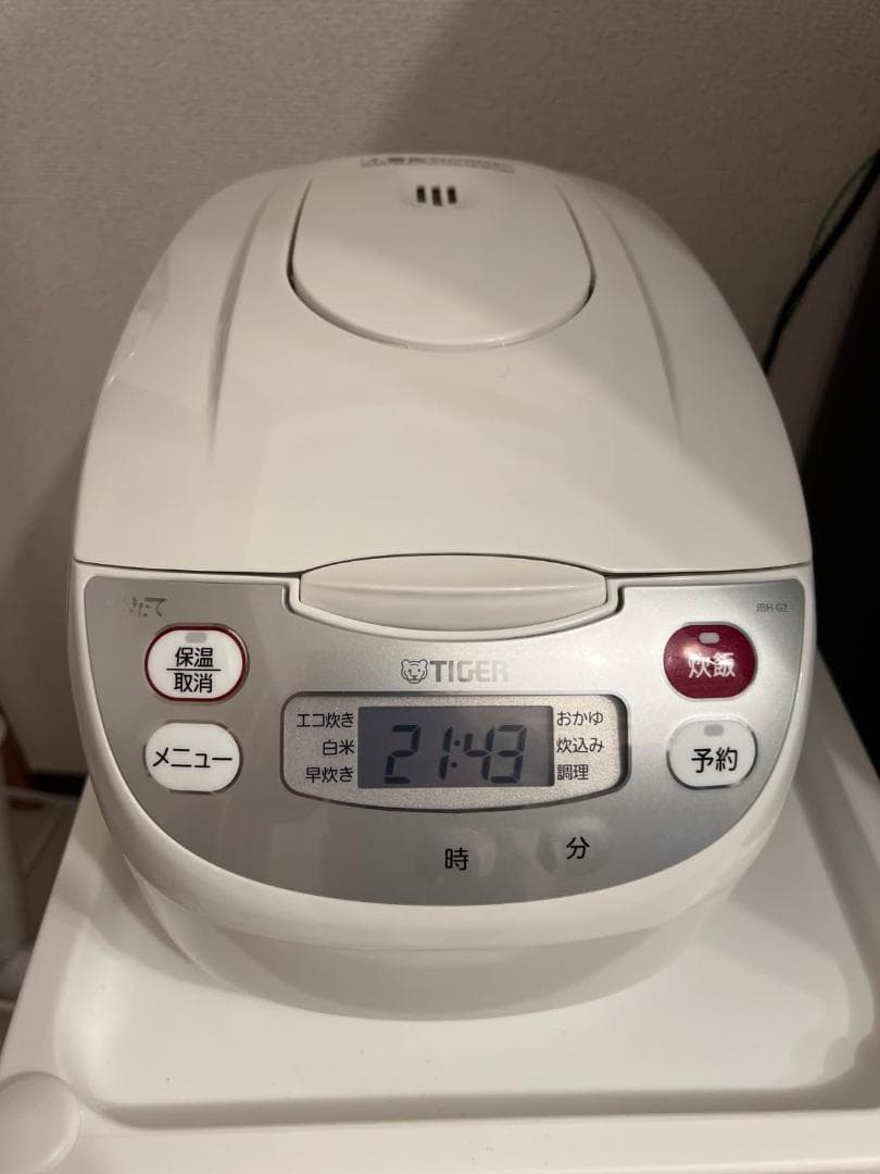 タイガー マイコン炊飯ジャー（5.5合炊き） ホワイトTIGER 炊き M120