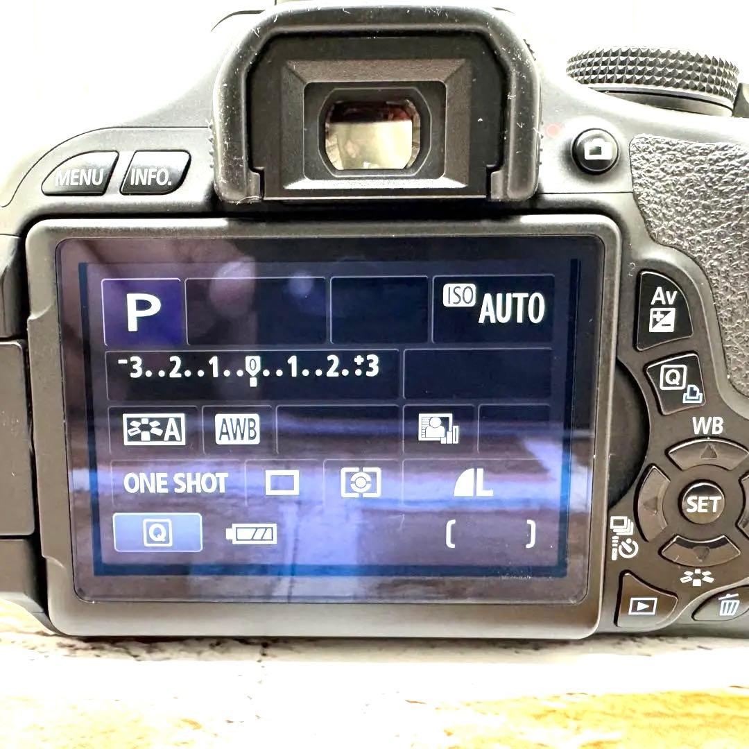 田中様希少シルバー色レンズCanon EOS KISS X5 レンズセットスマホ