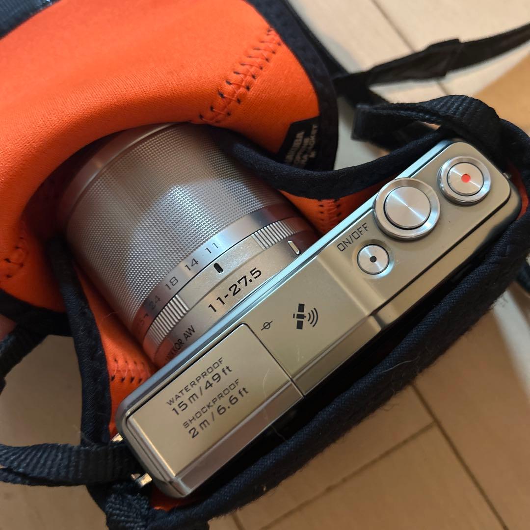 Nikon 1 シルバー 一眼レフカメラ