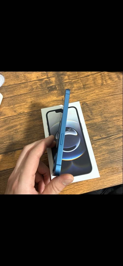 Apple iPhone 13 本体 青色