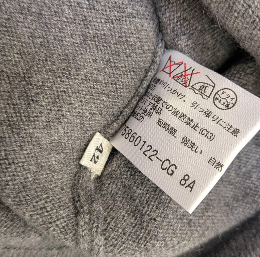 【未使用】高級 カシミヤ １００％ 花柄 グレー系 カーディガン ４２サイズ