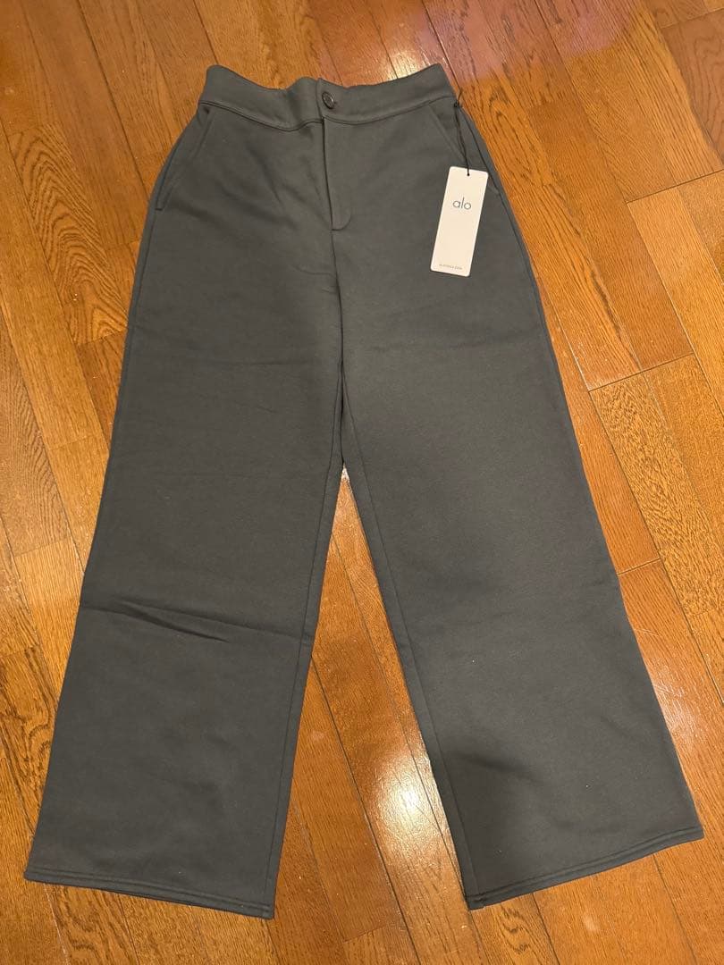 【新品】alo ハイウエスト スウェットパンツ トラウザー