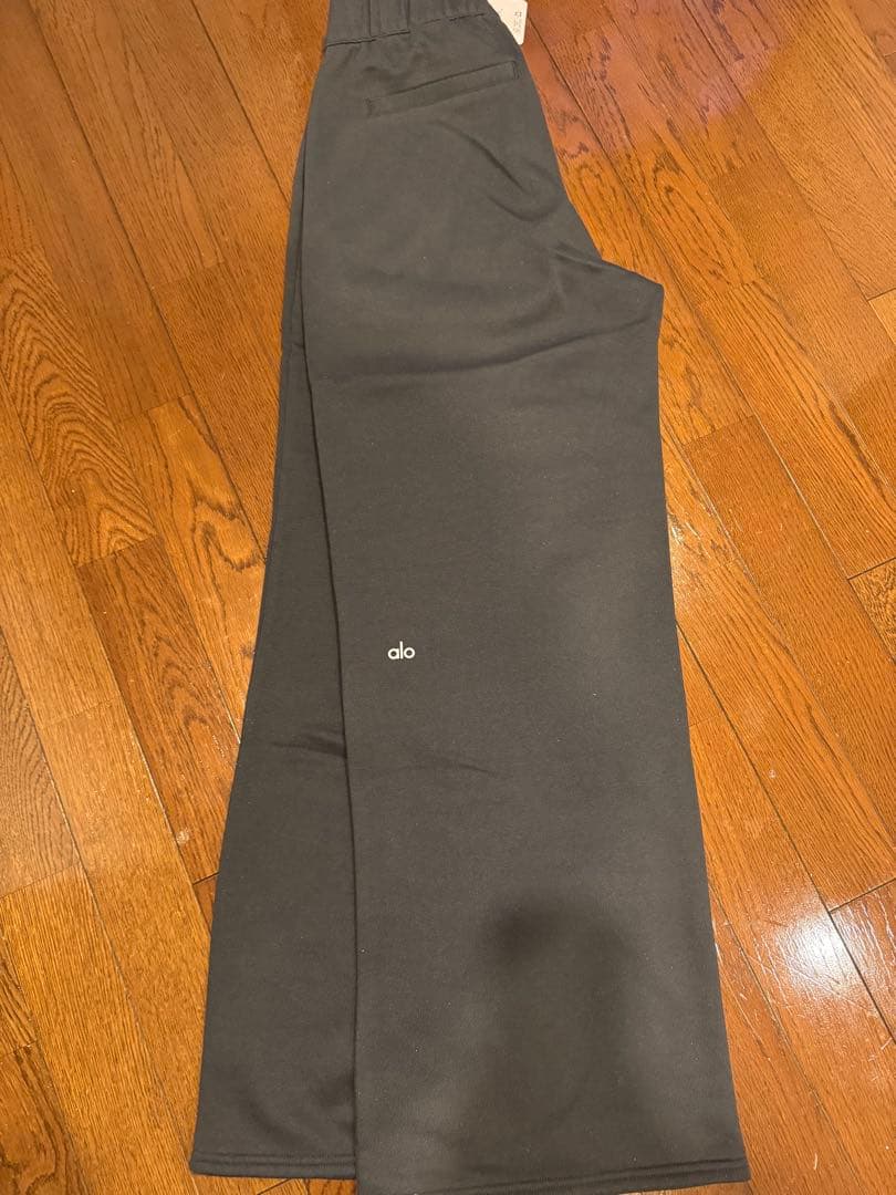 【新品】alo ハイウエスト スウェットパンツ トラウザー