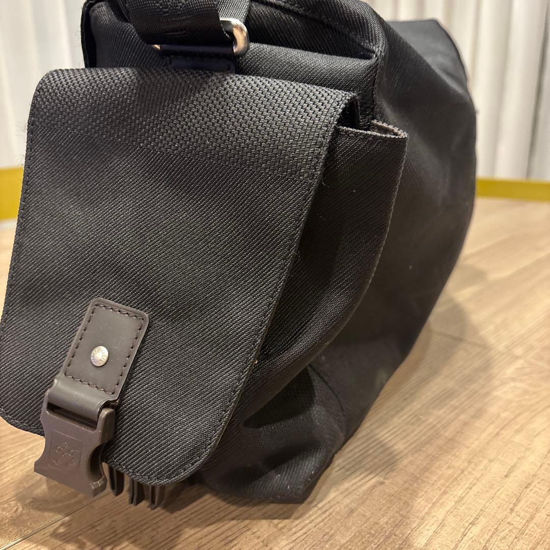 Louis Vuitton ブラック メッセンジャーバッグ