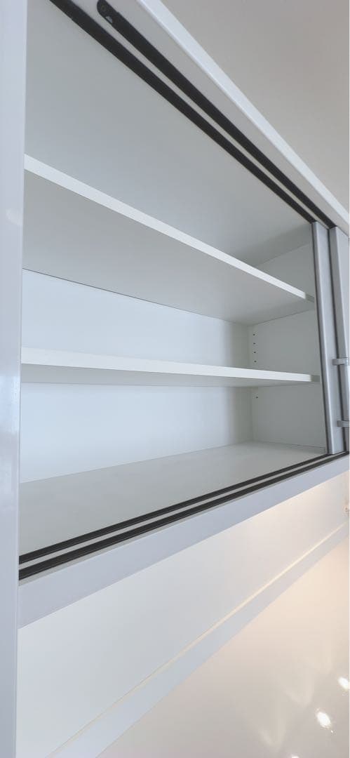 ニトリ　食器棚 LEDライト付き【栃木県　直接引き取りでお願いします】