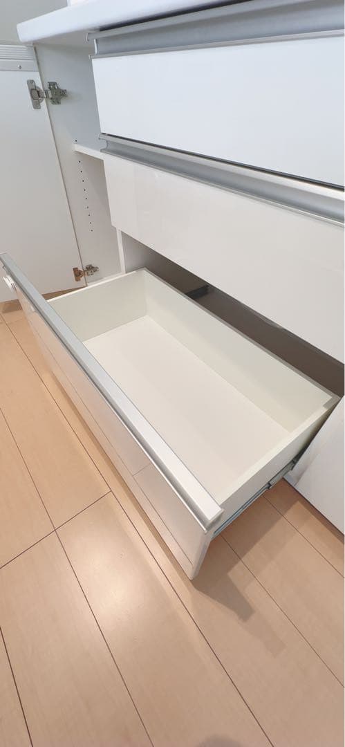 ニトリ　食器棚 LEDライト付き【栃木県　直接引き取りでお願いします】